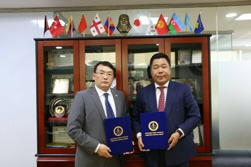 МОНГОЛЫН ӨМГӨӨЛӨГЧДИЙН ХОЛБООТОЙ САНАМЖ БИЧИГ БАЙГУУЛЛАА. 